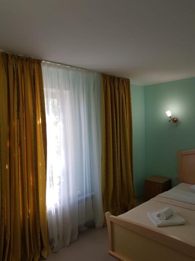 Барокко Hotel Bilhorod-Dnistrovskyy Exterior photo